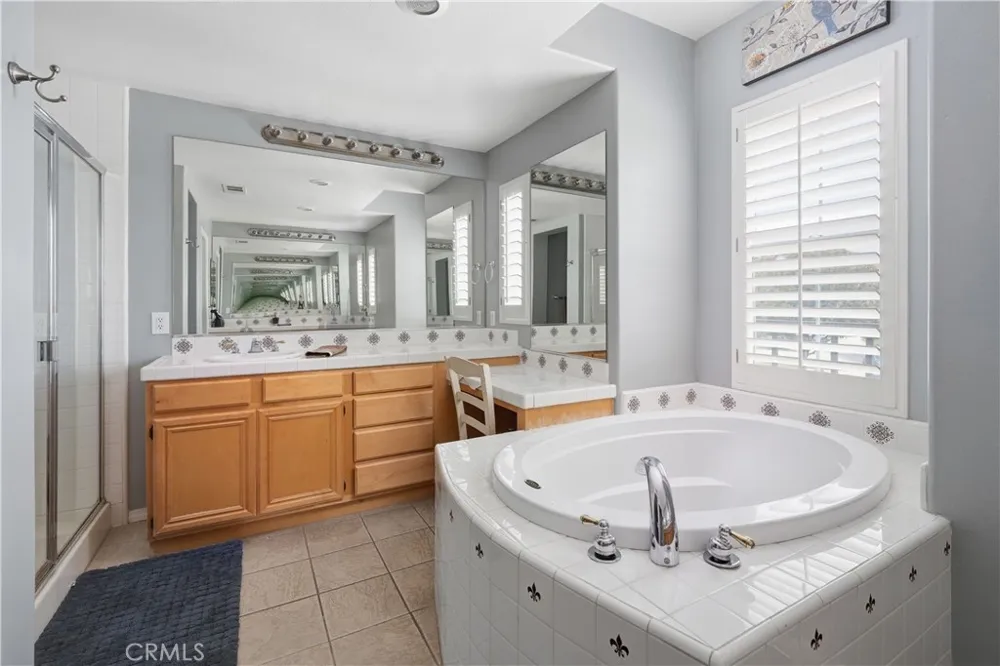 21825 Carol Court Saugus, CA 91390