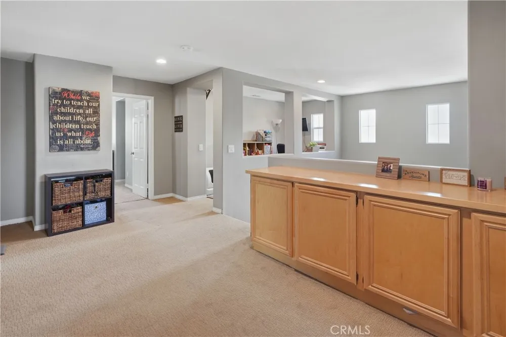 21825 Carol Court Saugus, CA 91390