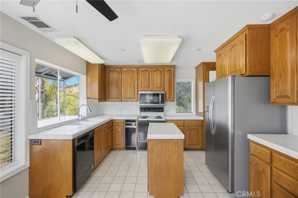 37550 Calle De Companero Murrieta, CA 92562