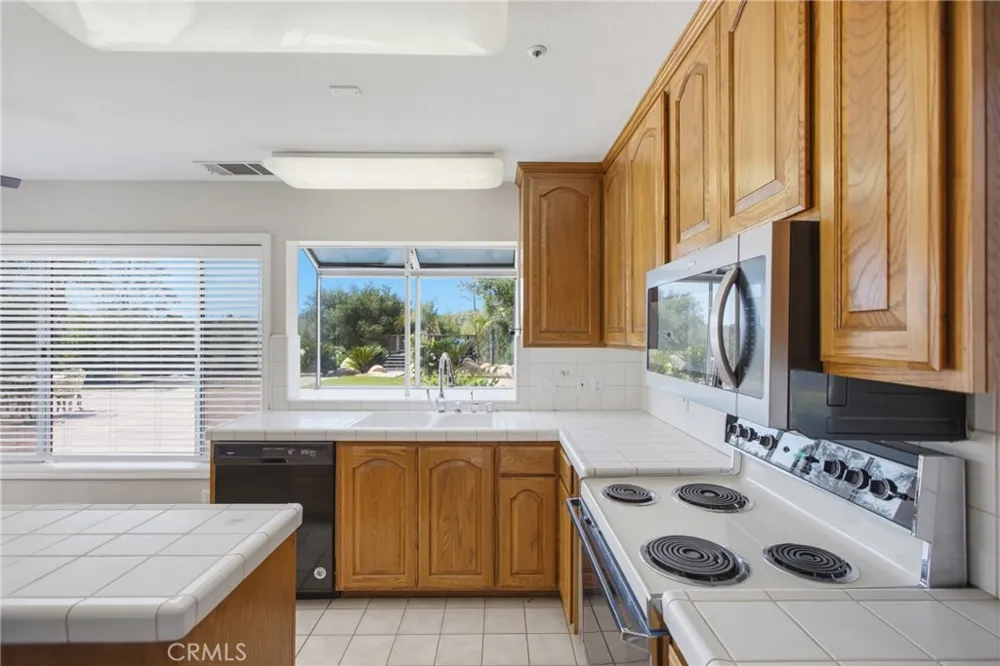 37550 Calle De Companero Murrieta, CA 92562
