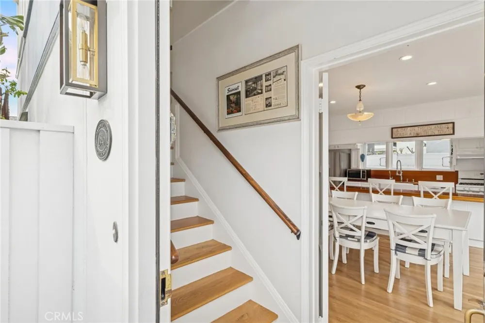 200 Grand Canal Newport Beach, CA 92662