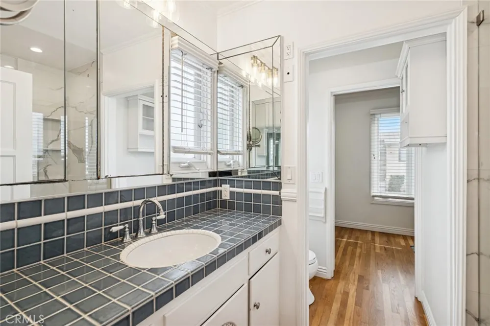 200 Grand Canal Newport Beach, CA 92662