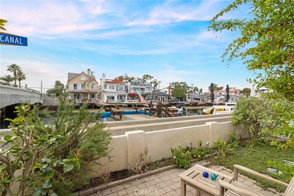 200 Grand Canal Newport Beach, CA 92662