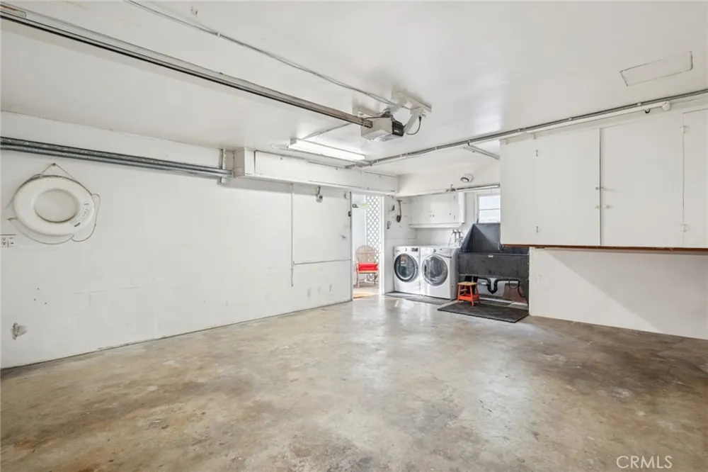 200 Grand Canal Newport Beach, CA 92662