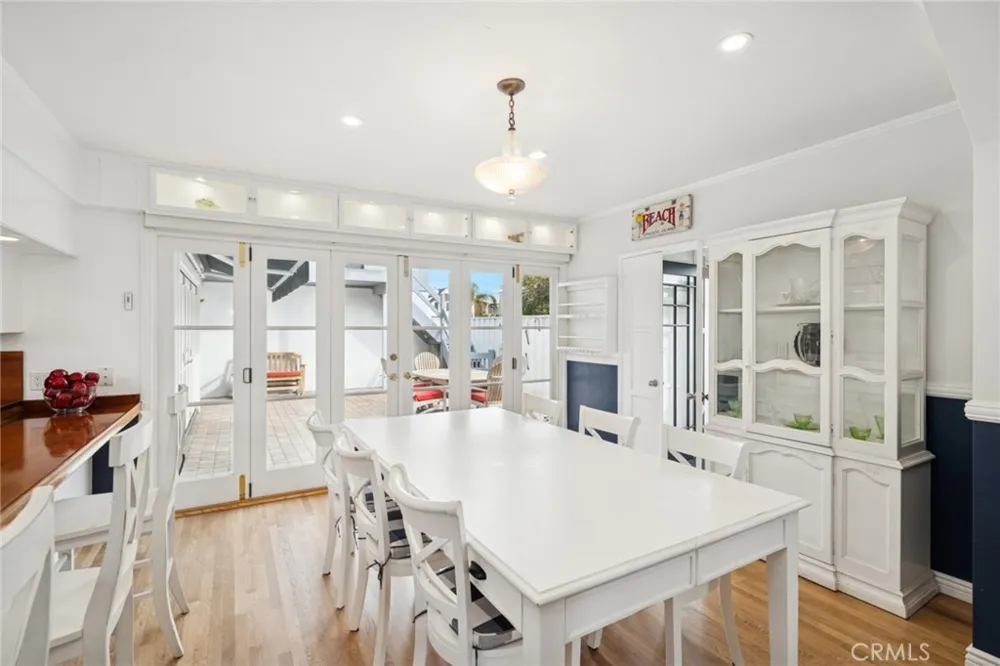 200 Grand Canal Newport Beach, CA 92662