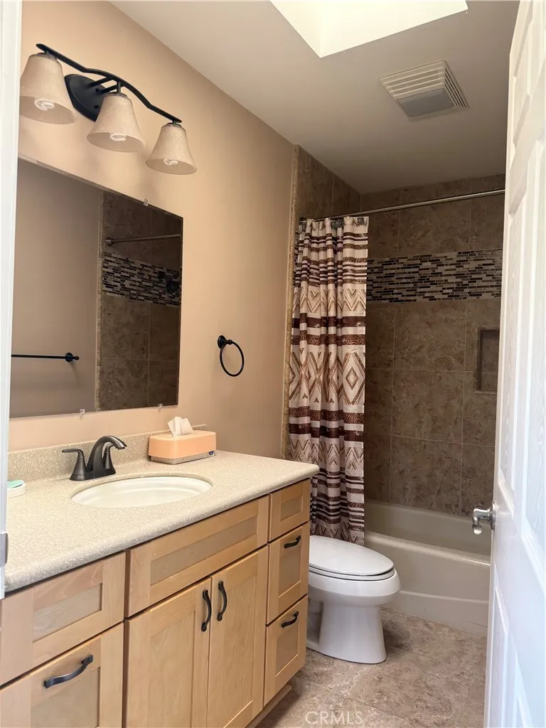 1860 Claudia Ave. Simi Valley, CA 93065