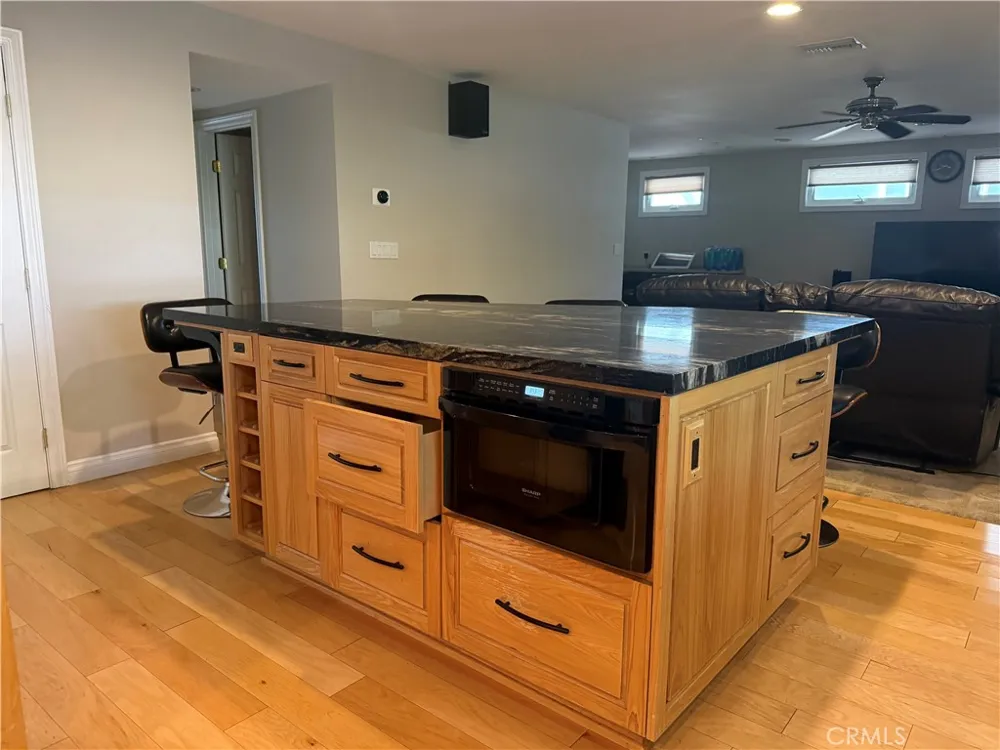1860 Claudia Ave. Simi Valley, CA 93065