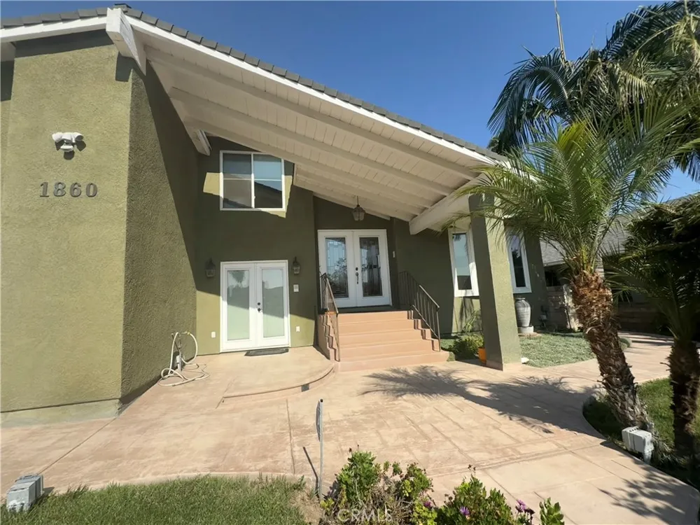 1860 Claudia Ave. Simi Valley, CA 93065