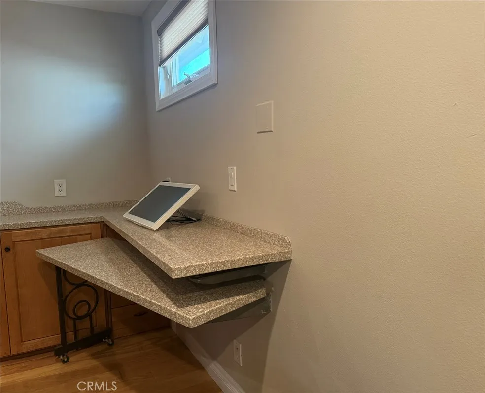 1860 Claudia Ave. Simi Valley, CA 93065