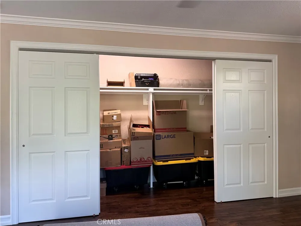 1860 Claudia Ave. Simi Valley, CA 93065