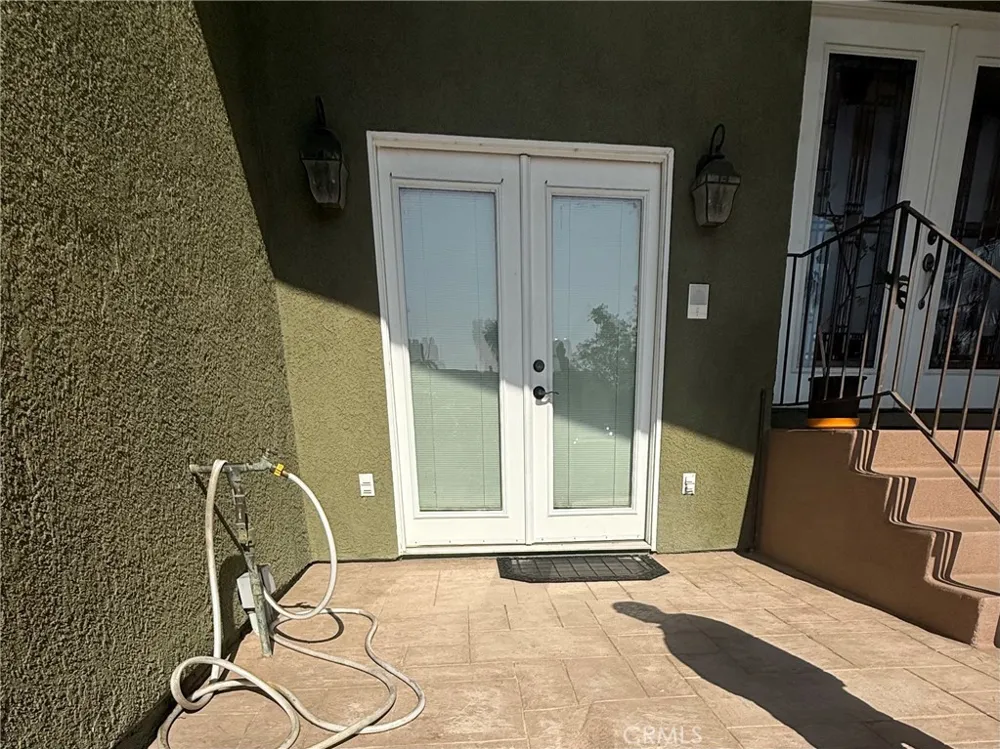 1860 Claudia Ave. Simi Valley, CA 93065