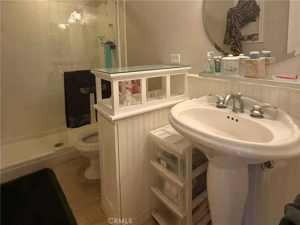 1860 Claudia Ave. Simi Valley, CA 93065