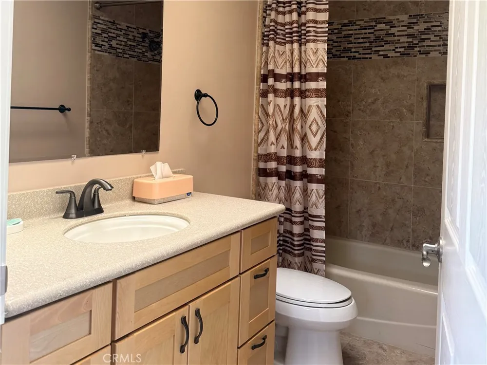 1860 Claudia Ave. Simi Valley, CA 93065
