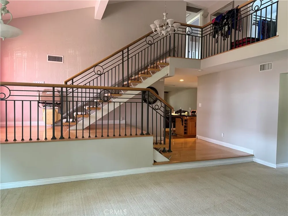 1860 Claudia Ave. Simi Valley, CA 93065