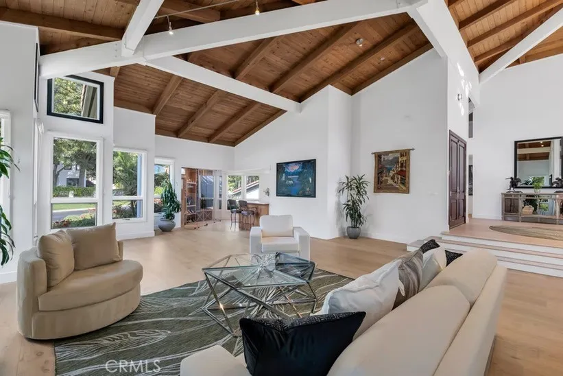 4514 Rayburn Westlake Village, CA 91362