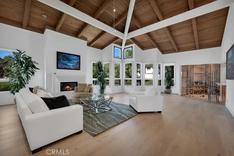 4514 Rayburn Westlake Village, CA 91362