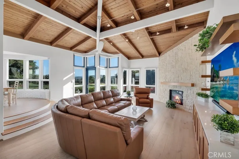 4514 Rayburn Westlake Village, CA 91362