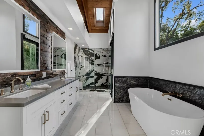 4514 Rayburn Westlake Village, CA 91362