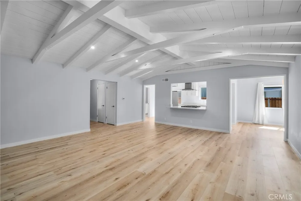 16824 Calahan Street Northridge, CA 91343