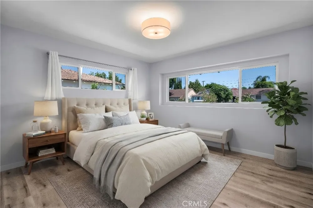 16824 Calahan Street Northridge, CA 91343