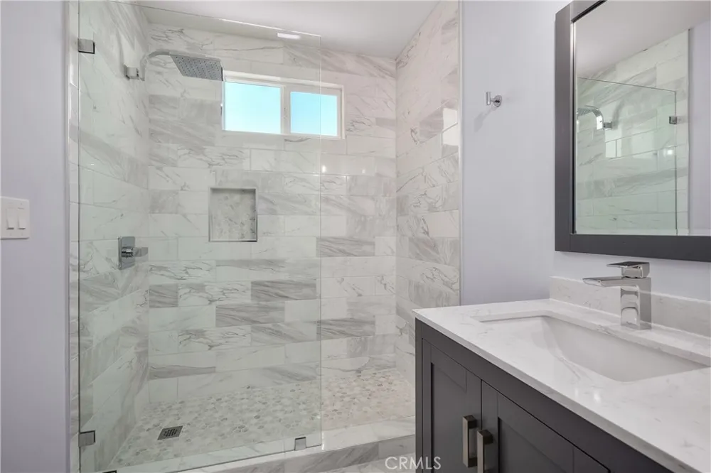 16824 Calahan Street Northridge, CA 91343
