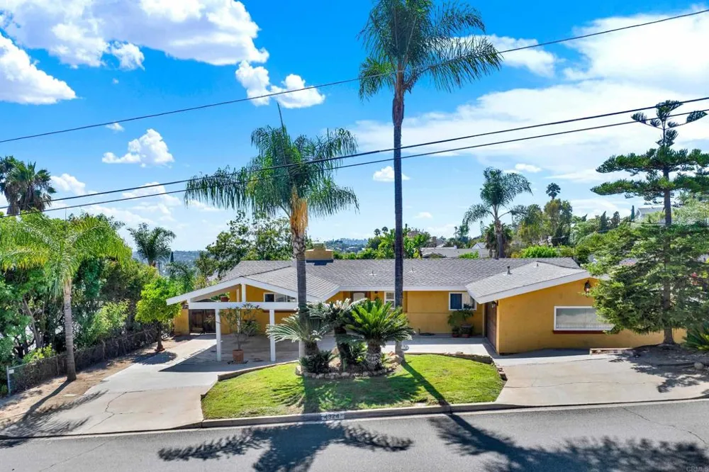 4324 Miriam Place La Mesa, CA 91941