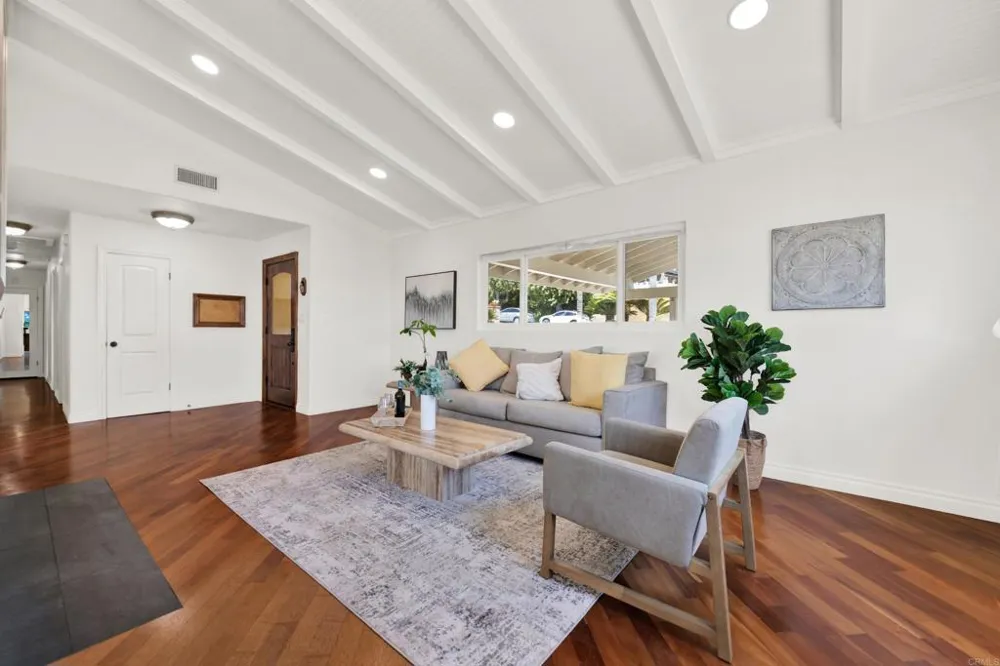 4324 Miriam Place La Mesa, CA 91941