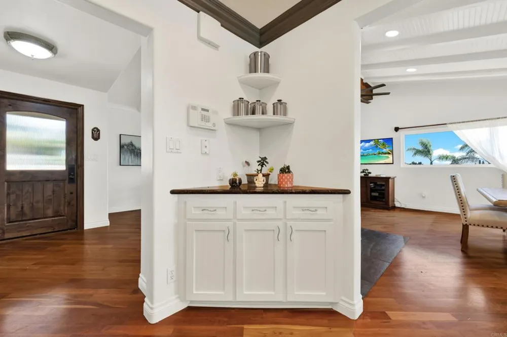 4324 Miriam Place La Mesa, CA 91941
