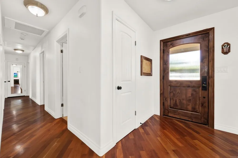 4324 Miriam Place La Mesa, CA 91941