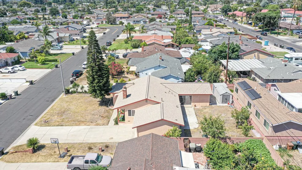 12132 Hackamore Garden Grove, CA 92840