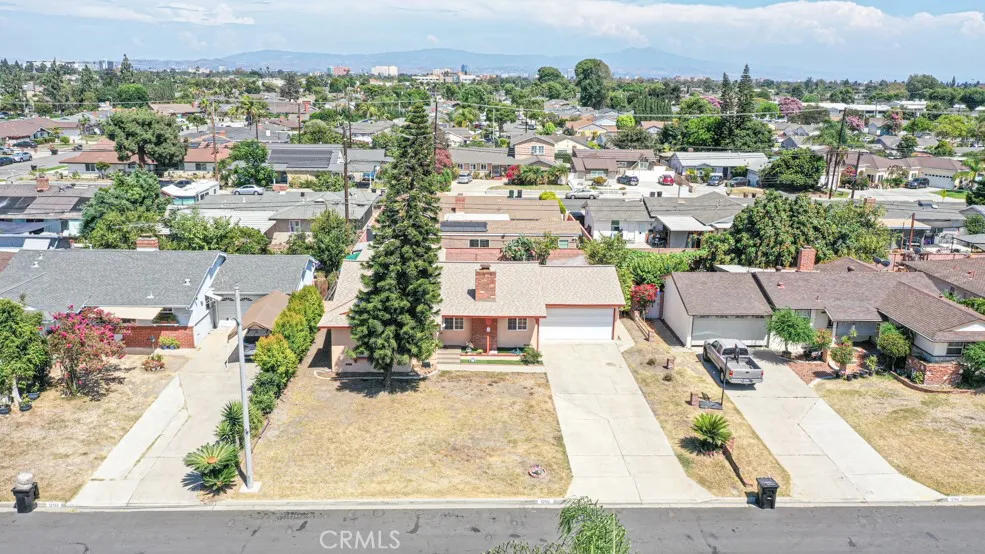 12132 Hackamore Garden Grove, CA 92840