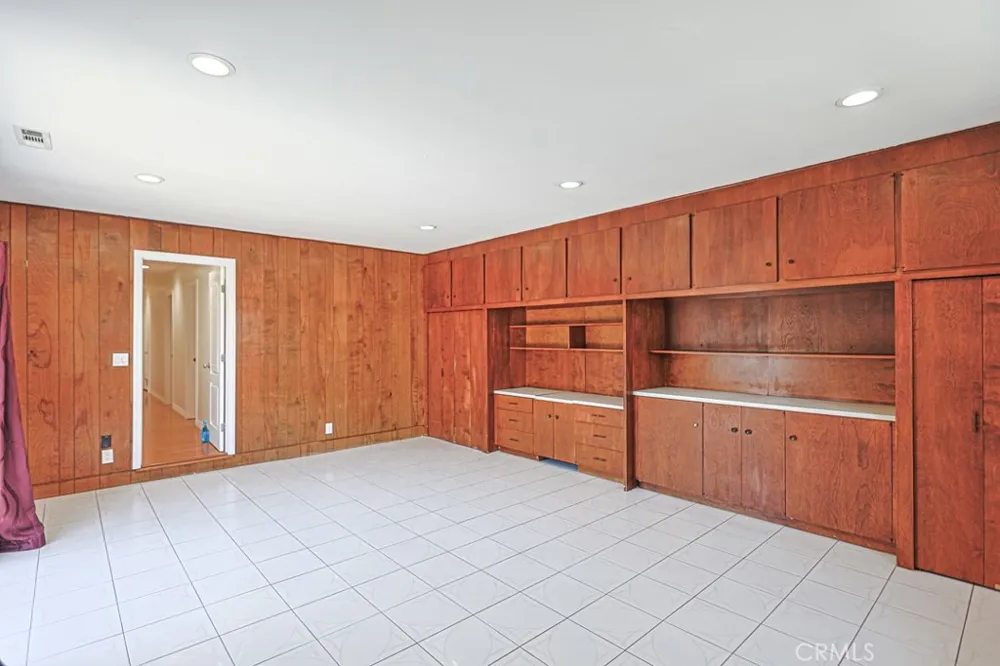 12132 Hackamore Garden Grove, CA 92840