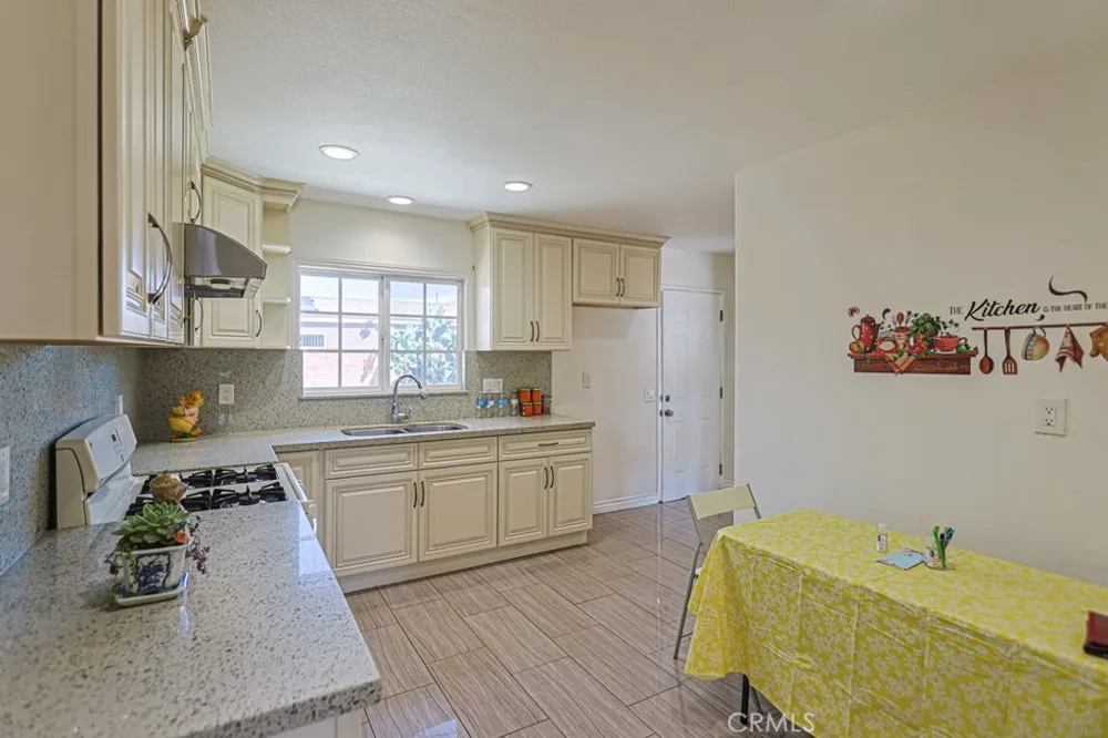 12132 Hackamore Garden Grove, CA 92840
