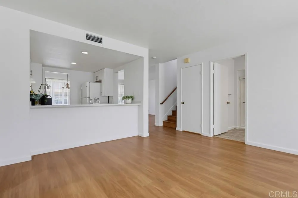 2041 MANZANA Way San Diego, CA 92139