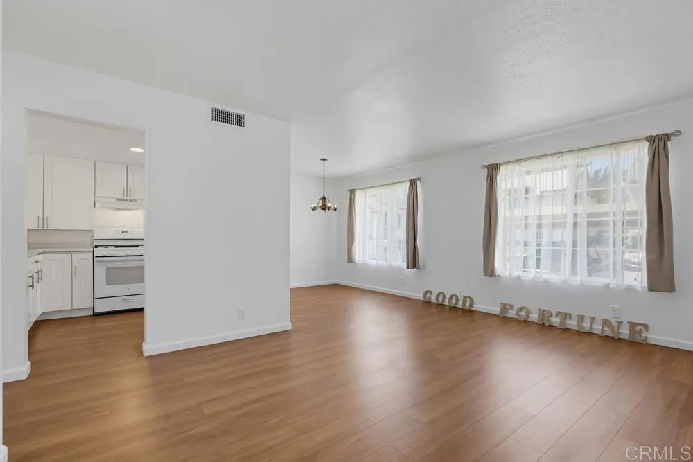 2041 MANZANA Way San Diego, CA 92139