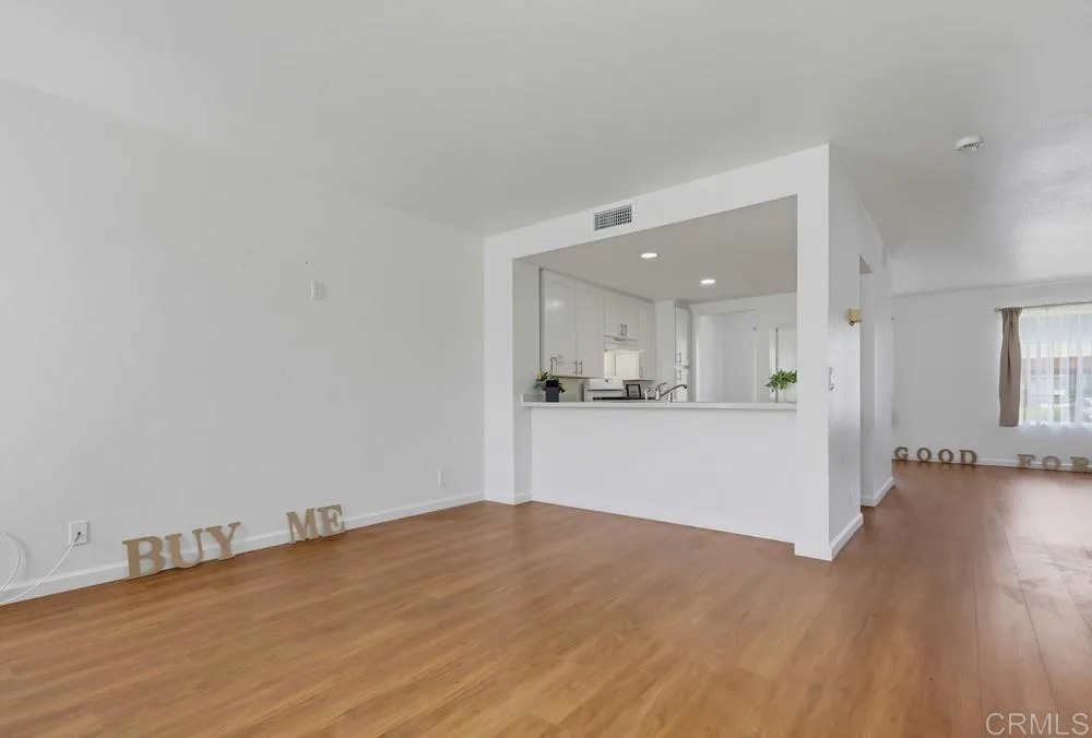 2041 MANZANA Way San Diego, CA 92139