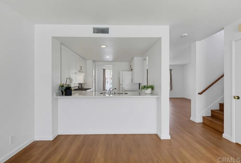 2041 MANZANA Way San Diego, CA 92139