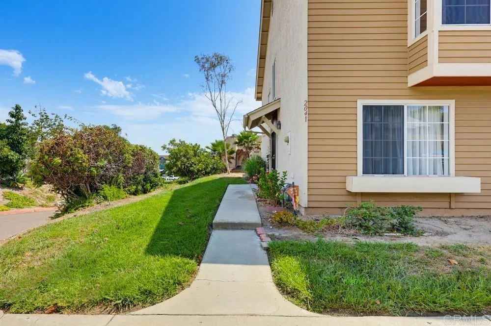 2041 MANZANA Way San Diego, CA 92139