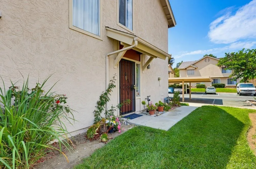 2041 MANZANA Way San Diego, CA 92139