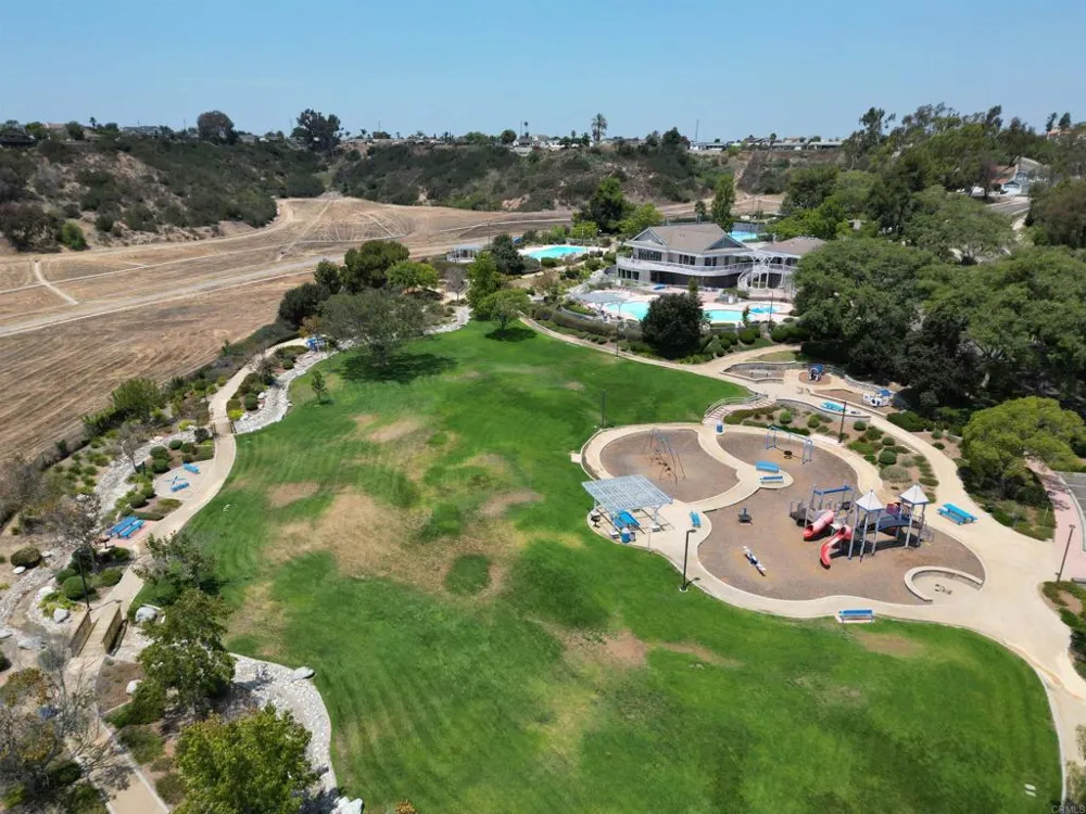 2041 MANZANA Way San Diego, CA 92139