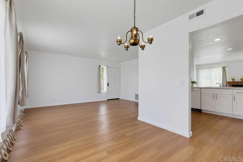 2041 MANZANA Way San Diego, CA 92139