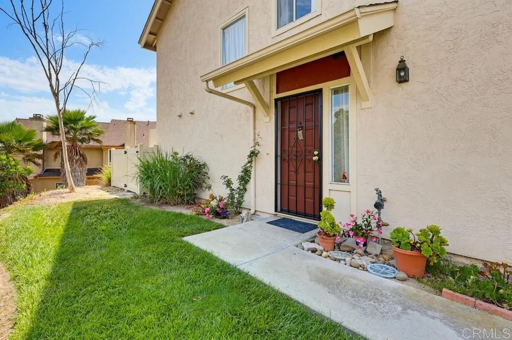 2041 MANZANA Way San Diego, CA 92139