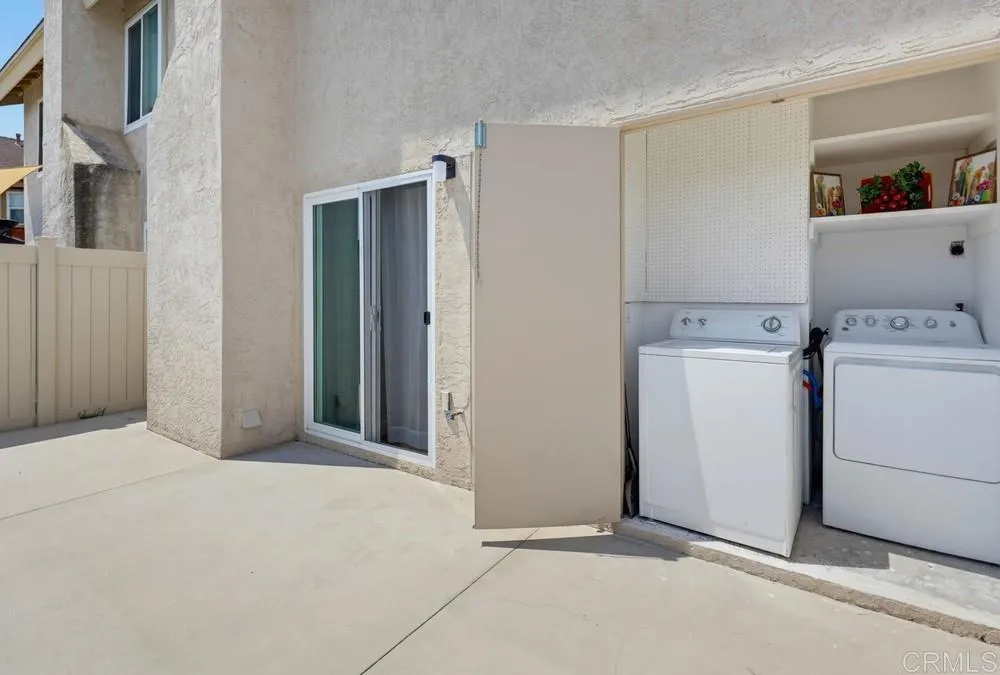 2041 MANZANA Way San Diego, CA 92139