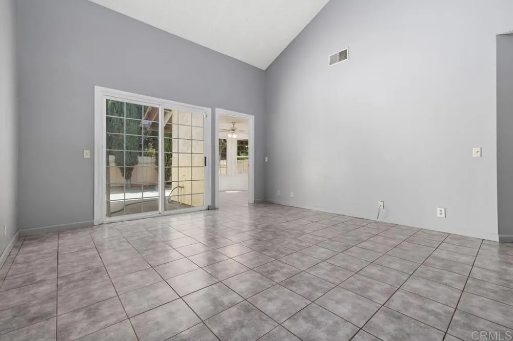 1135 Manzana Way San Diego, CA 92139