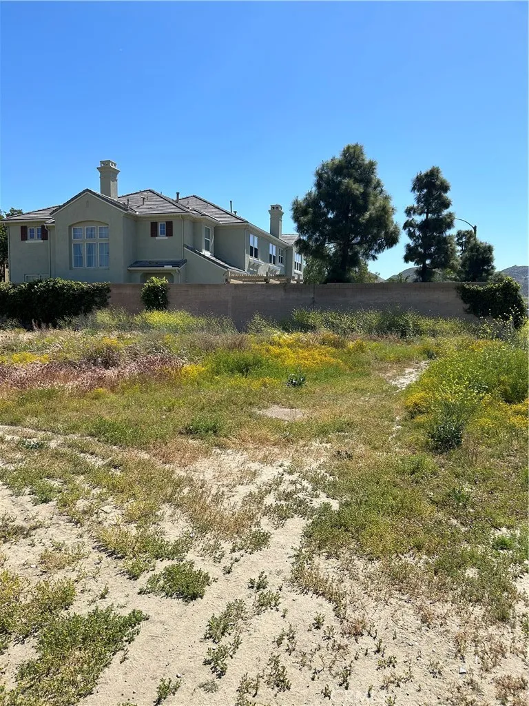 1 Lake Park Street Lake Elsinore, CA 92530