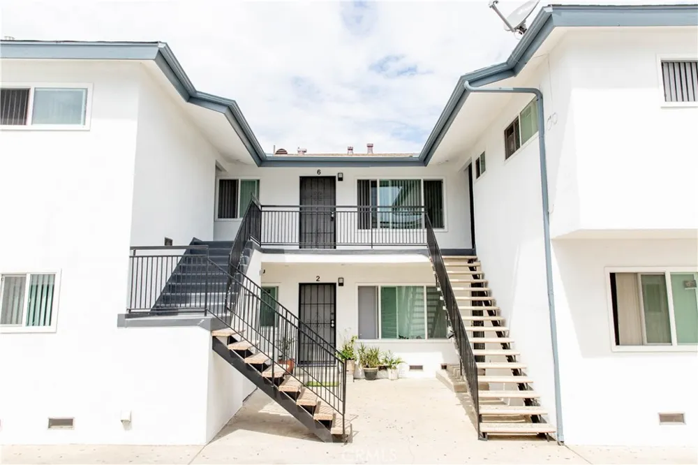 4834 W 118th Place Hawthorne, CA 90250