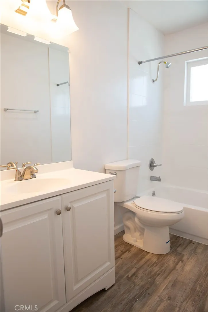 4834 W 118th Place Hawthorne, CA 90250