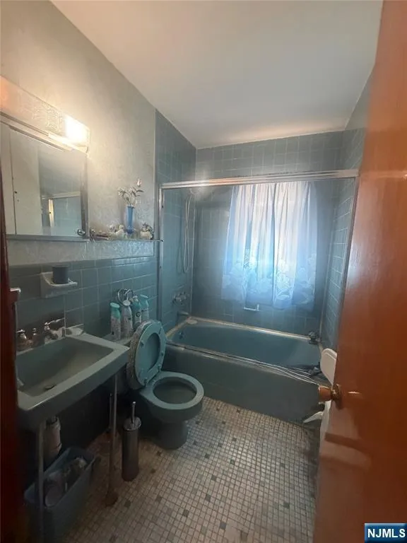 1505 67th Street North Bergen, NJ 07047