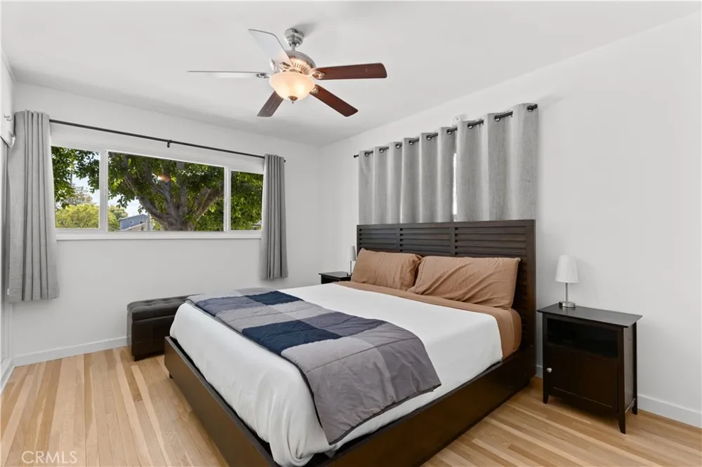 6319 Aura Avenue Tarzana, CA 91335