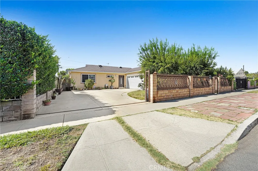 19406 Enadia Way Reseda, CA 91335